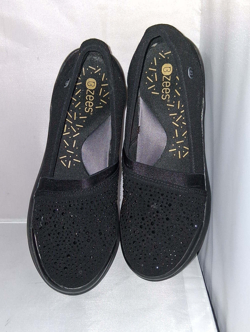 Bzees "Red Hot" style slip ons, size 6
